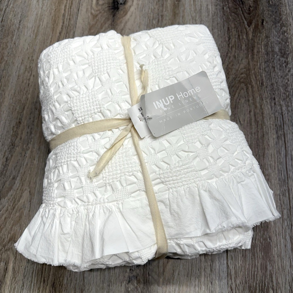 INUP Home Portugal Full Coverlet White Shabby Chic Matelasse Ruffled 84"x96"